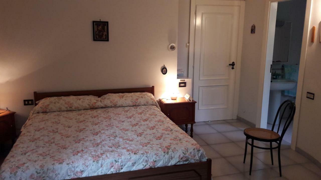 B&B Sun Garden Montoro Inferiore Buitenkant foto